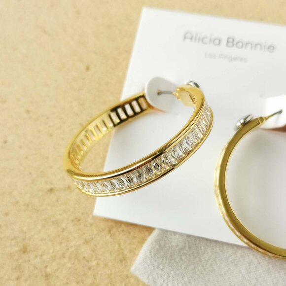 NEW Alicia Bonnie Gold clear Daydream Believer Hoop Earrings - Picture 3 of 3